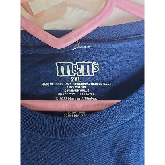 NWT M&Ms Official Plus 2X T-shirt Rainbow Pride Parade Casual Relaxed Fit - Picture 4 of 5